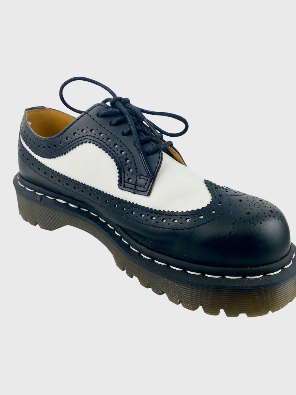 Dr. Martens 3989 Bex Smooth Leather Brogue Shoes Black White Mens 7 Womens 8 - Picture 5 of 14